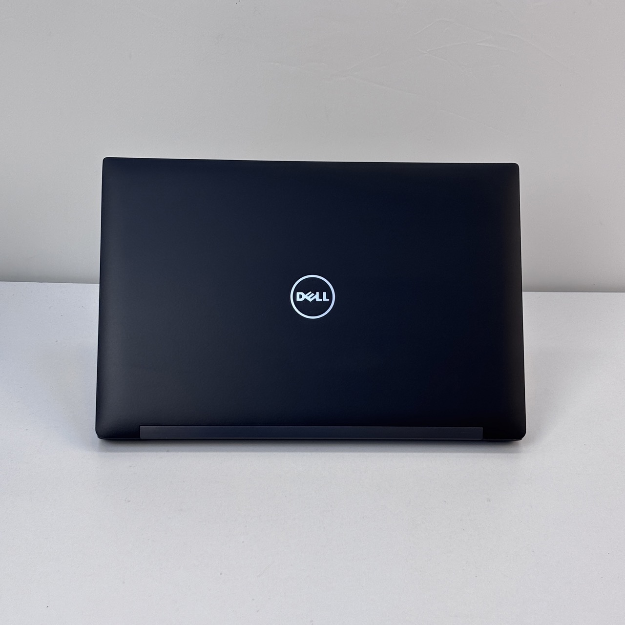 Dell Latitude 7480 -7th Gen/ Intel Core i5-7300U/ 14 inch FHD /  8GB RAM / 256GB SSD