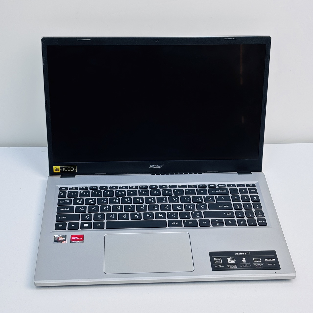 Acer Aspire 3 15-AMD Ryzen 5 7520U /15 inch FHD / 16GB RAM / 256GB