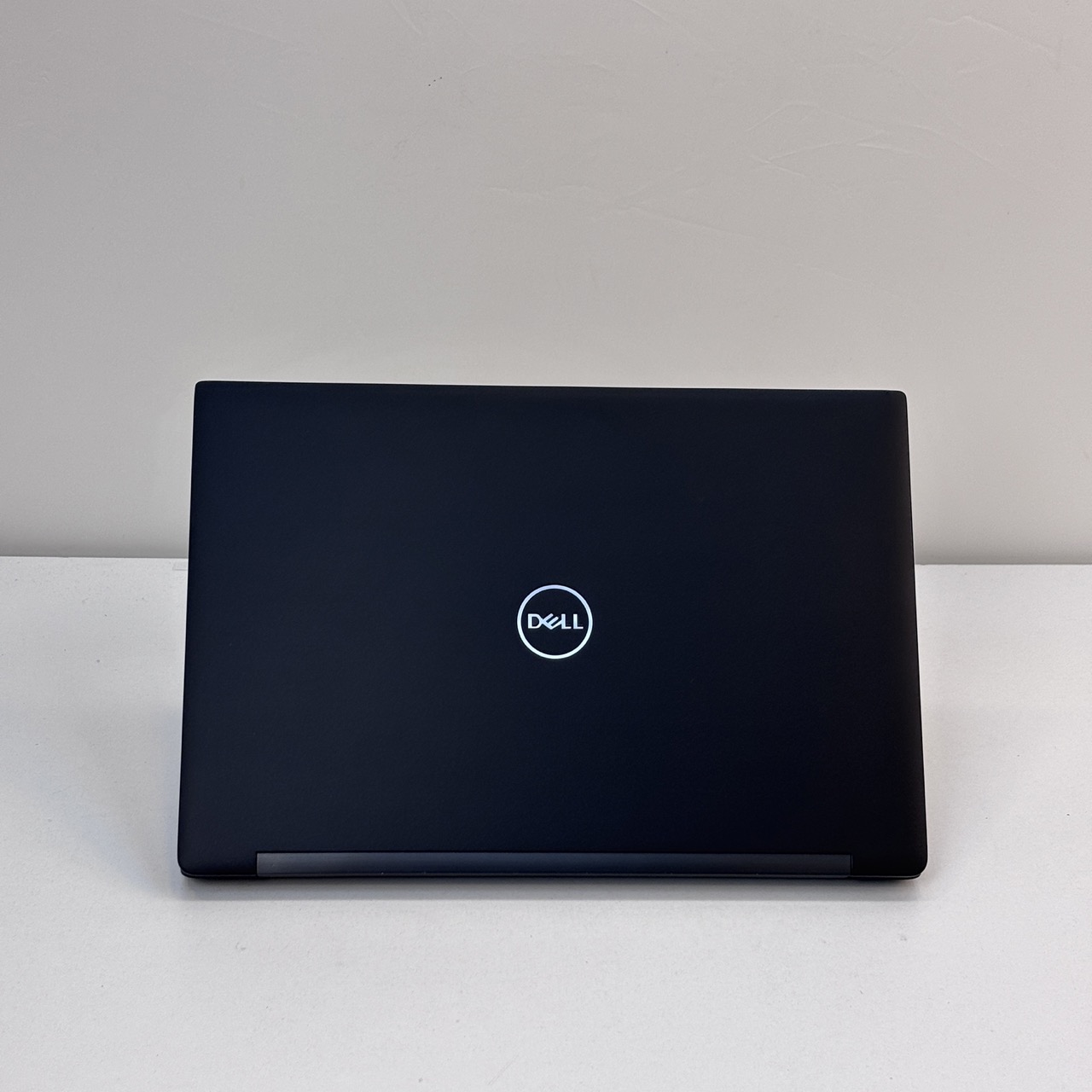 Dell Latitude 7290 -8th Gen/ Intel Core i5-8350U/ 12 inch FHD /  8GB RAM / 256GB SSD