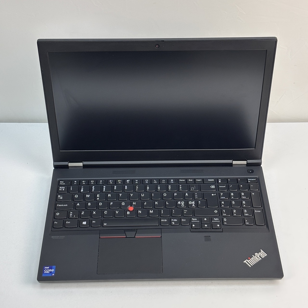 Lenovo Thinkpad P15-11th Gen / Intel Core i9-11950H/ 15 inch FHD / 16GB RAM / 512GB SSD/8GB NVIDIA RTX A4000 Graphics